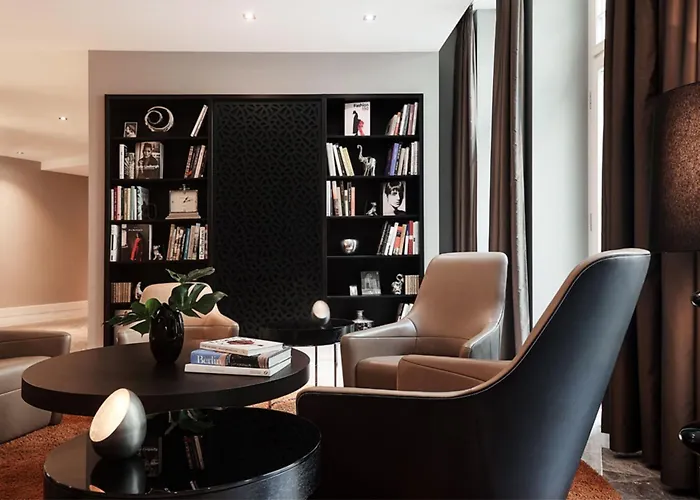 Roomers Berlin Steinplatz, Autograph Collection